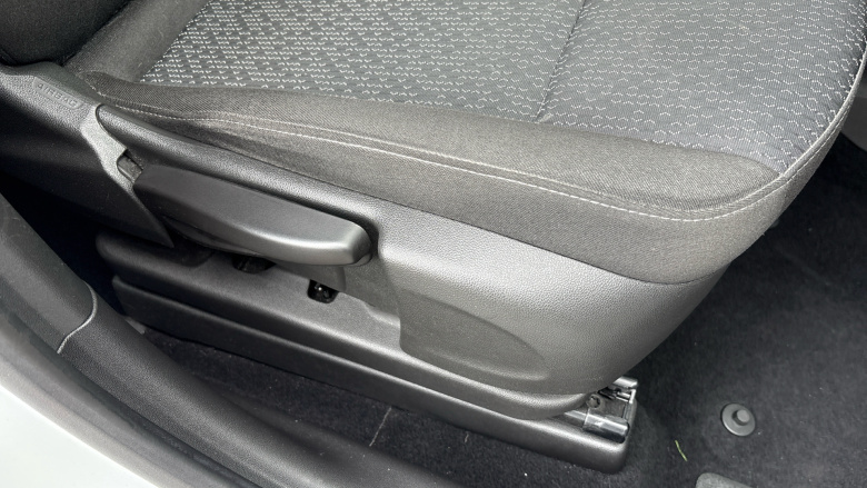 Vauxhall Crossland 1.2 Design 5dr Petrol Hatchback